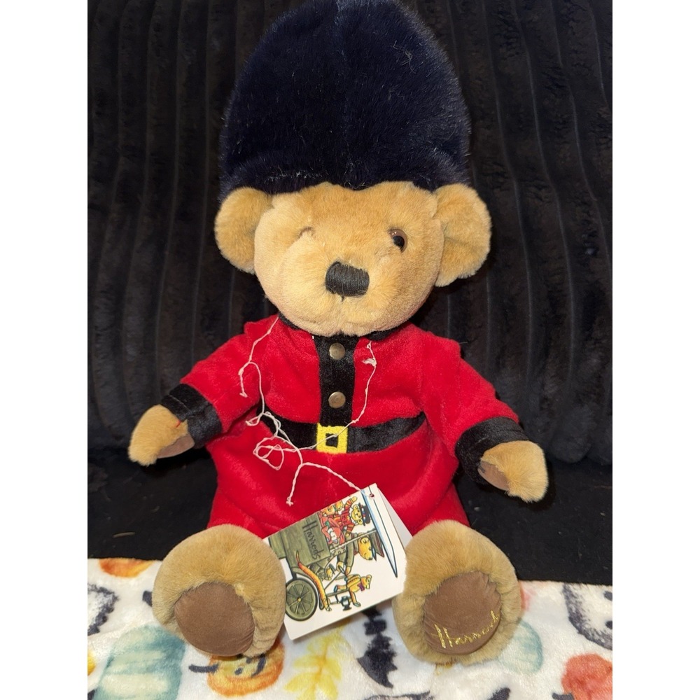 Harrods Knightsbridge Guardsman Plush Bean Bear, 7.5", NEW NWT